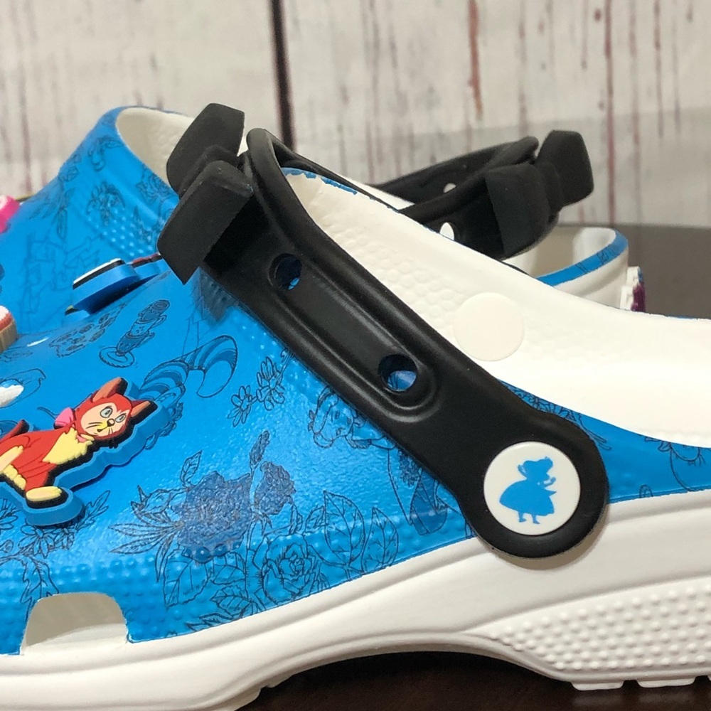 CROCS x Disney Alice in Wonderland limited edition classic Clog in size 7 - Picture 7 of 17